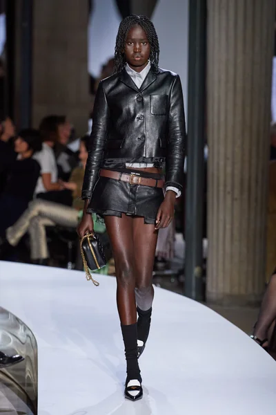 Look 18